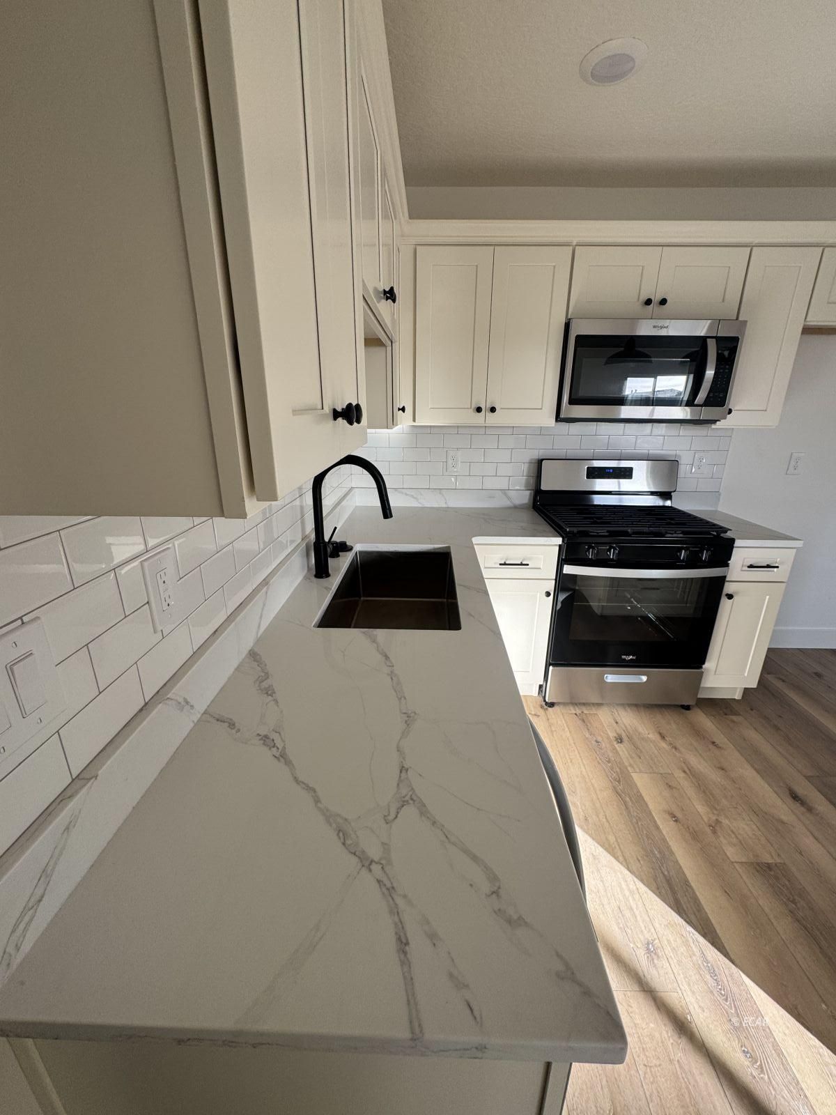 1286 Primrose Lane Property Photo 10