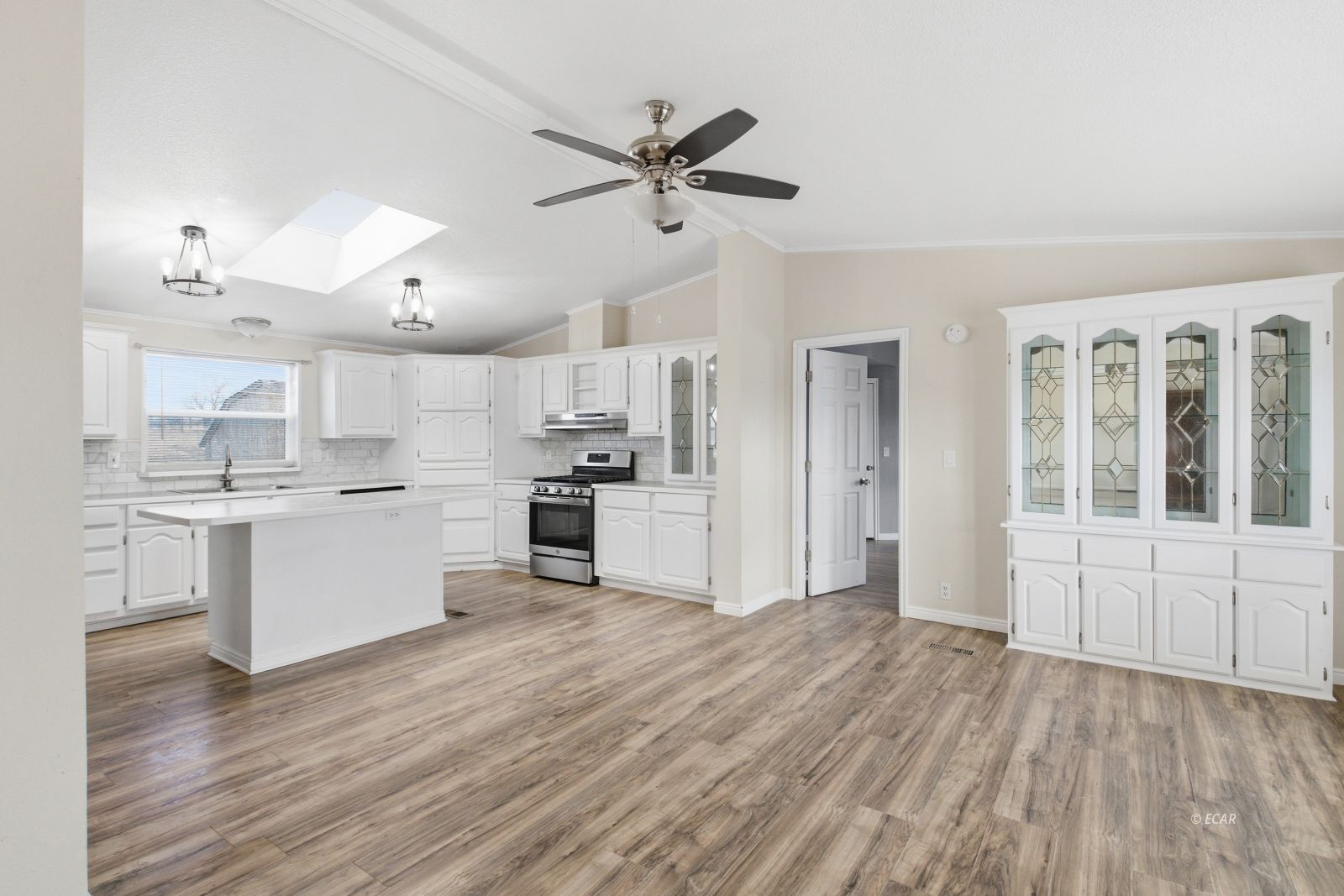 8651 Cayuse Drive Property Photo 8