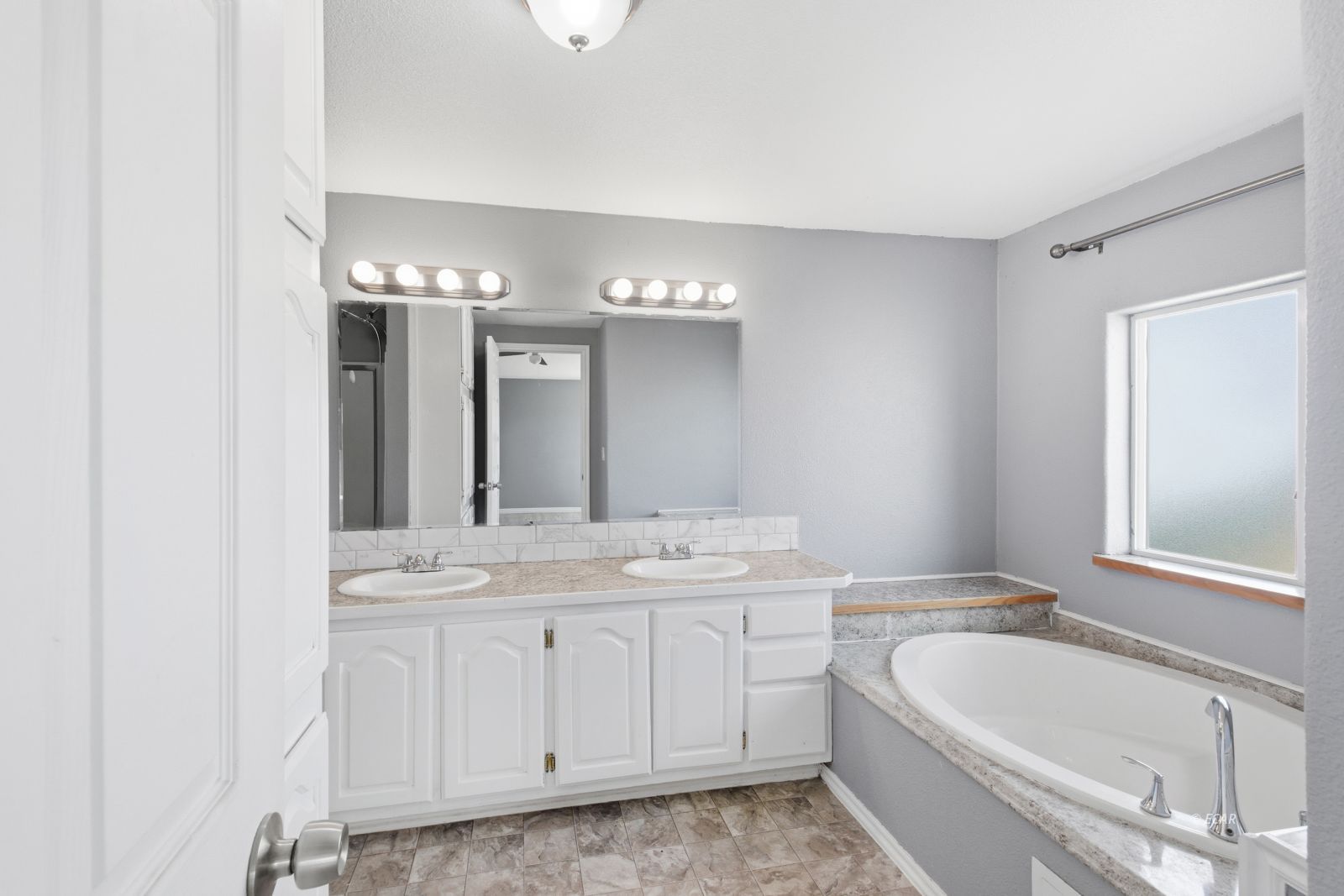 8651 Cayuse Drive Property Photo 13