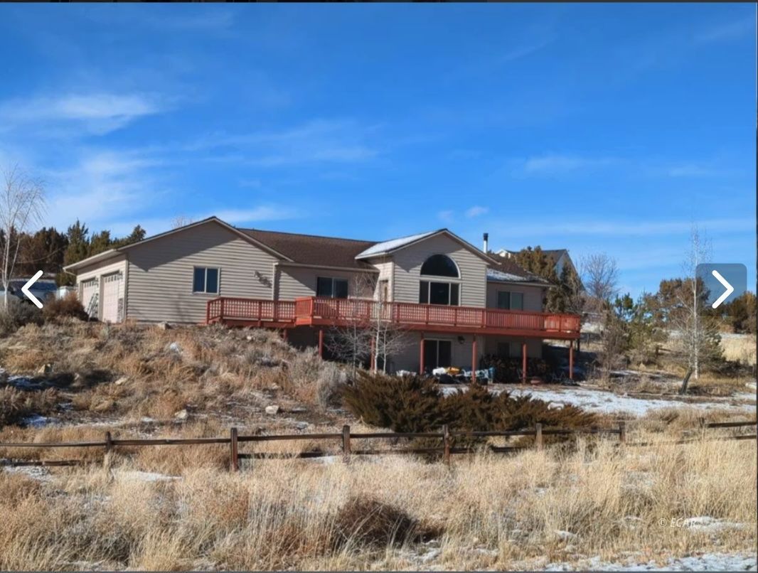 211 Greencrest Drive Property Photo 1