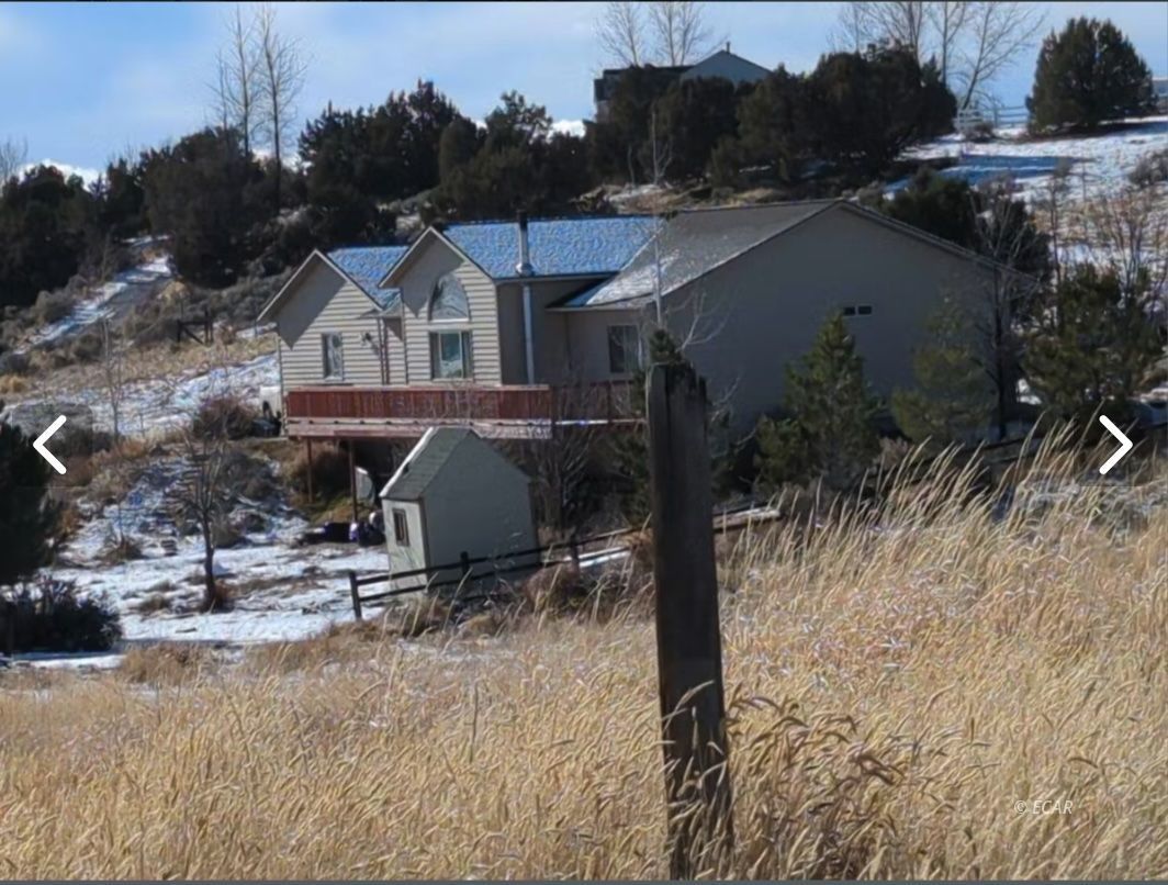 211 Greencrest Drive Property Photo 2