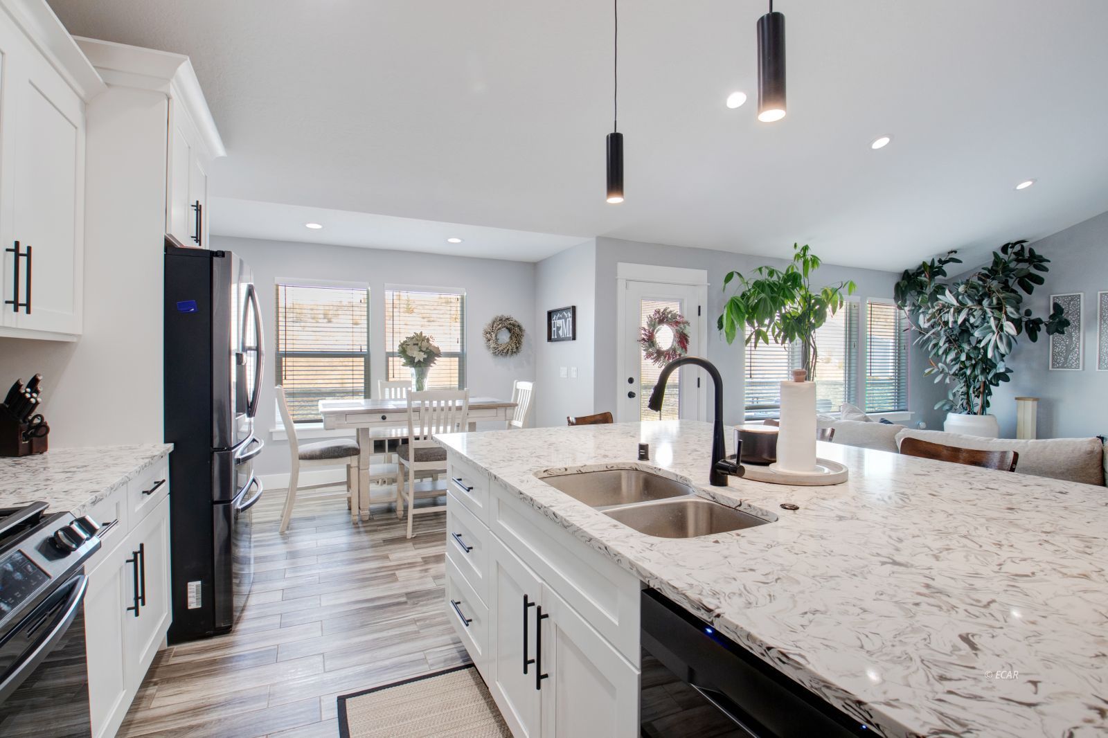 2057 Eagle Ridge Loop Property Photo 9