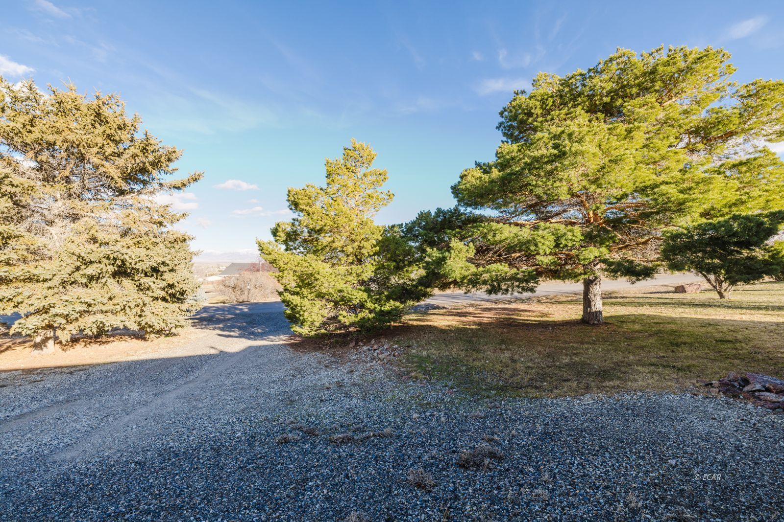 599 Holiday Drive Property Photo 2