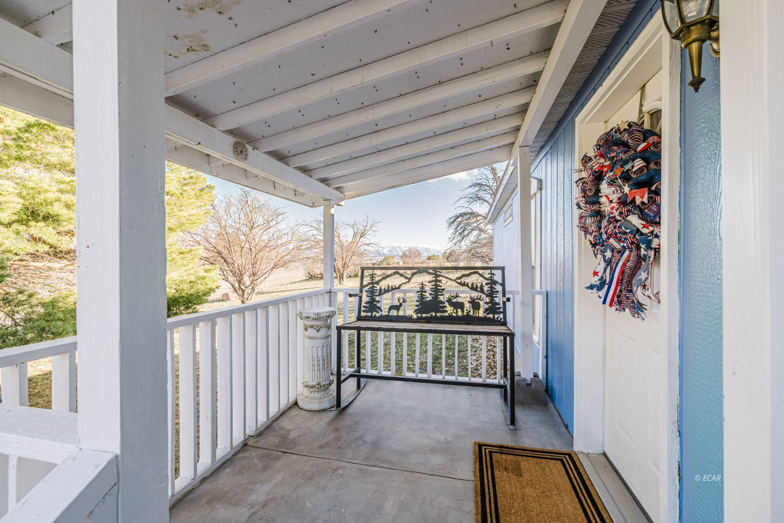 599 Holiday Drive Property Photo 5