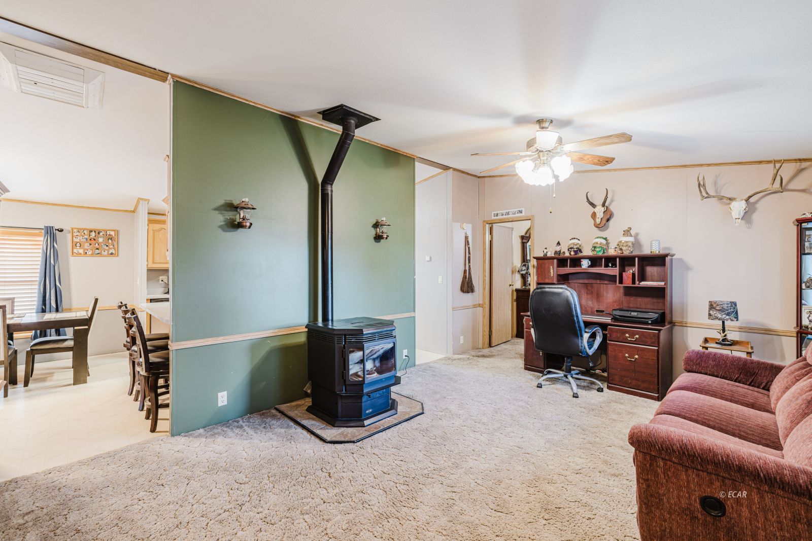 599 Holiday Drive Property Photo 7