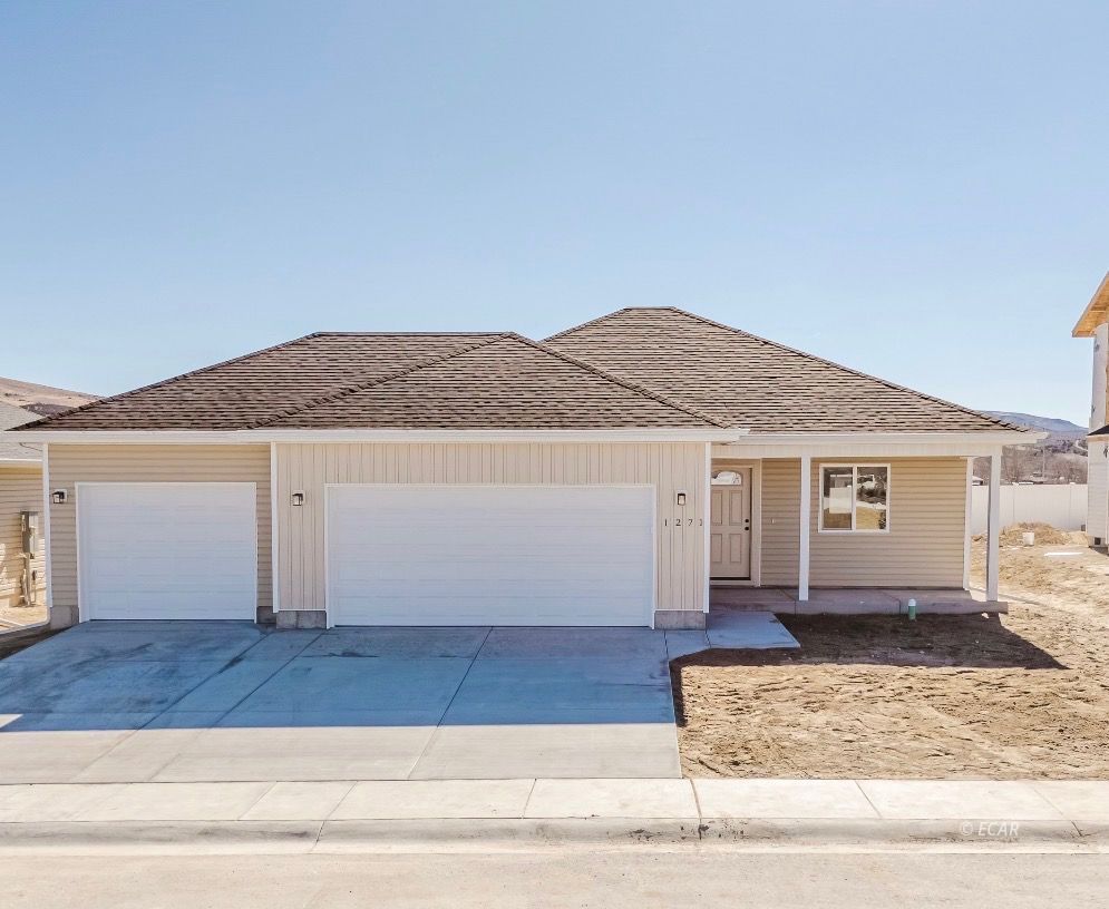 1287 Primrose Lane Property Photo 3