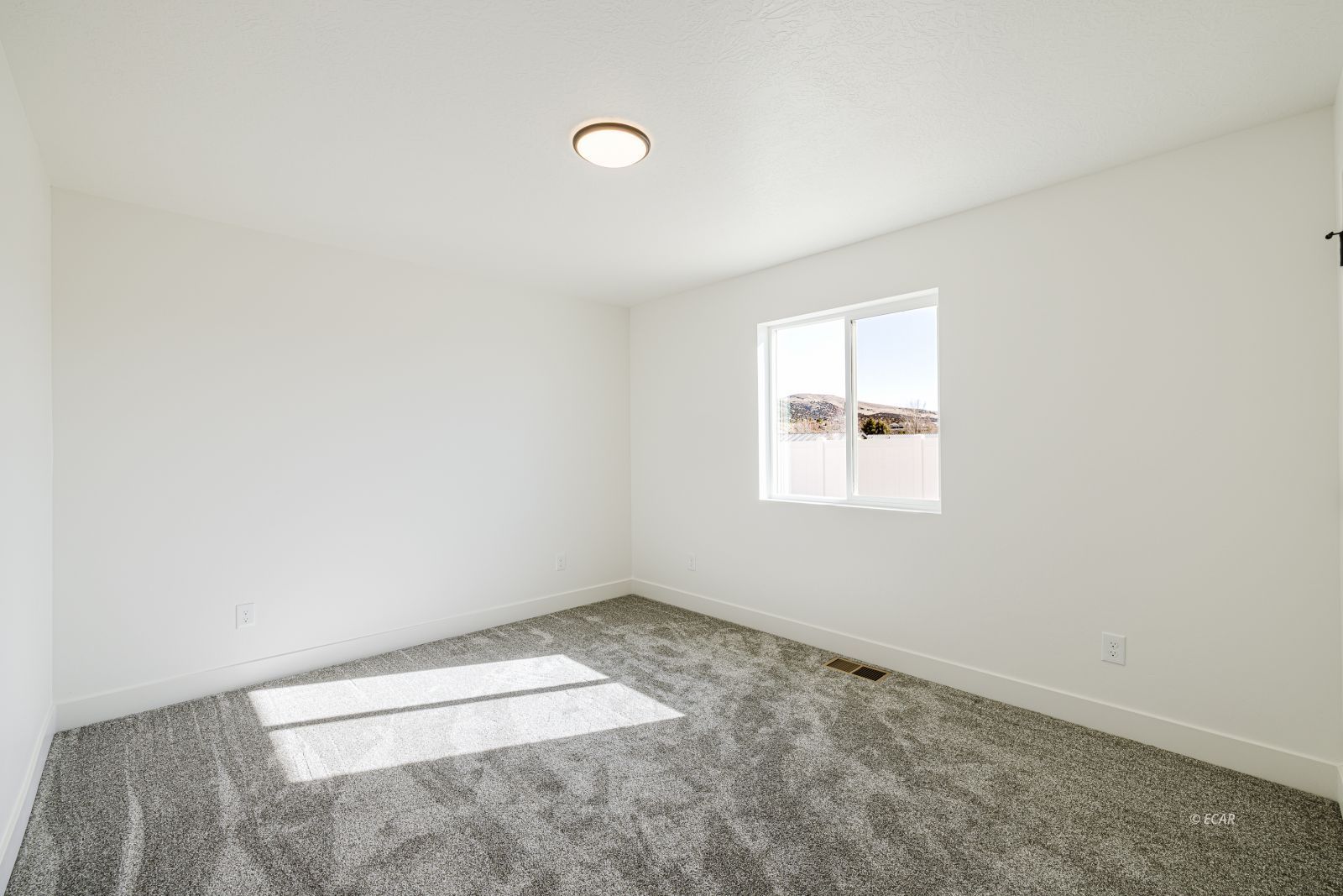 1287 Primrose Lane Property Photo 10