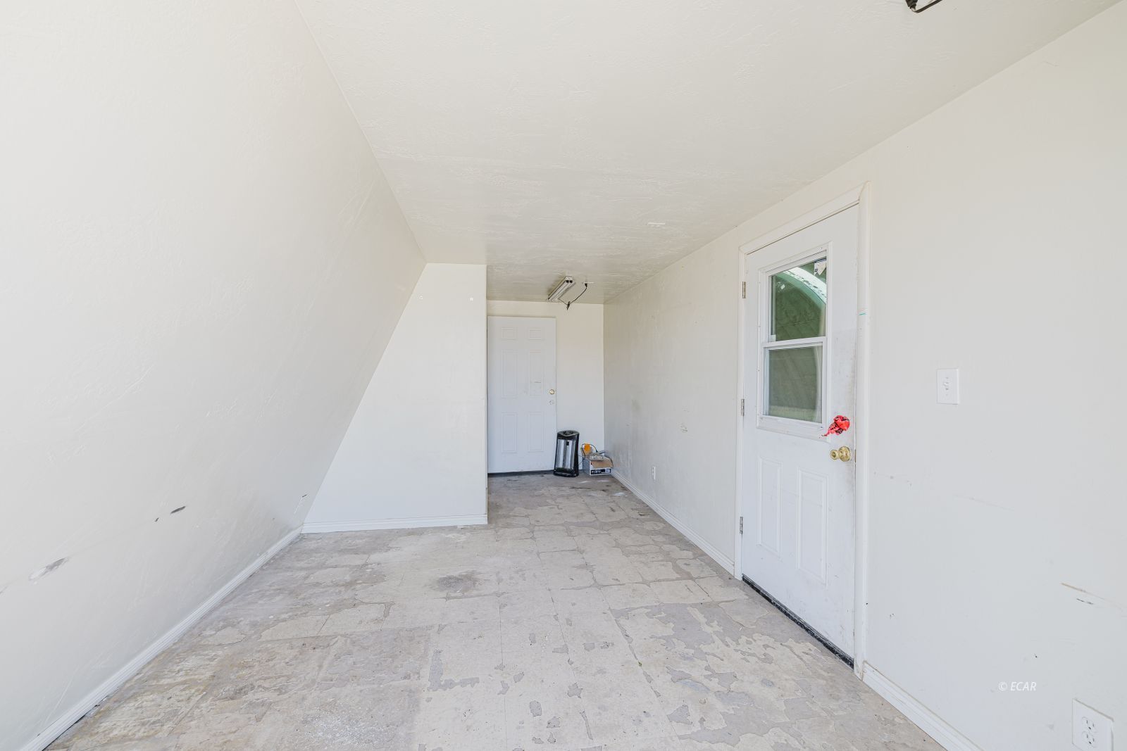 75 Licht Parkway Property Photo 9
