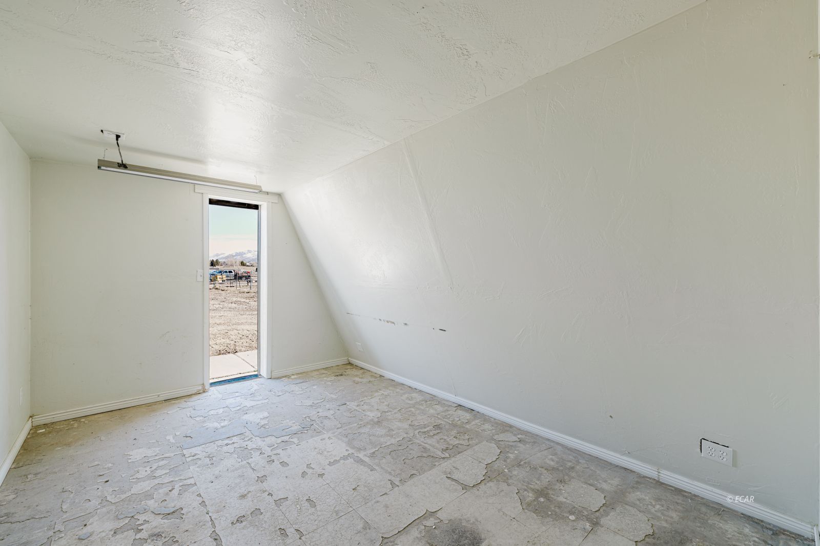 75 Licht Parkway Property Photo 11