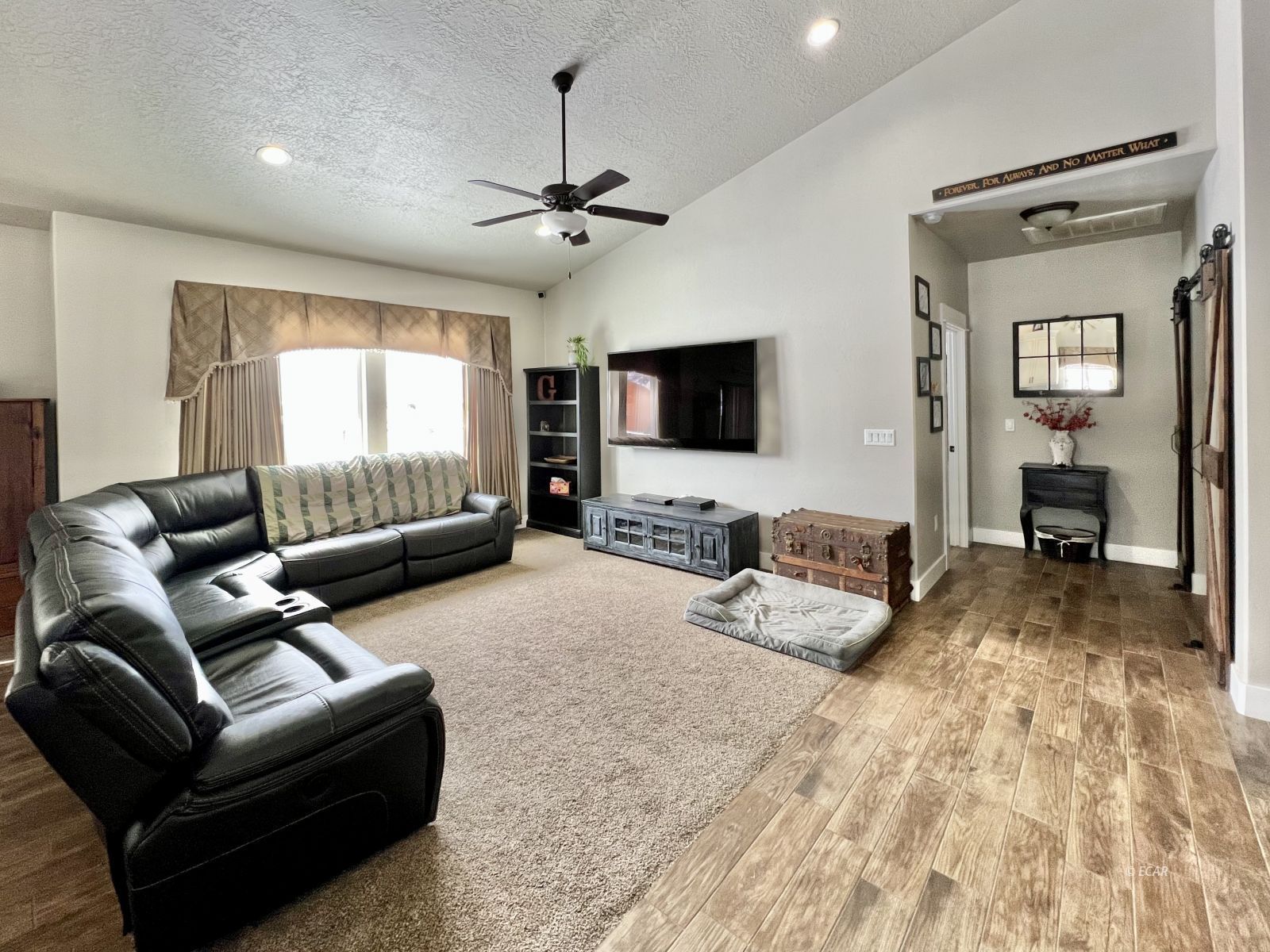 663 Willington Drive Property Photo 6