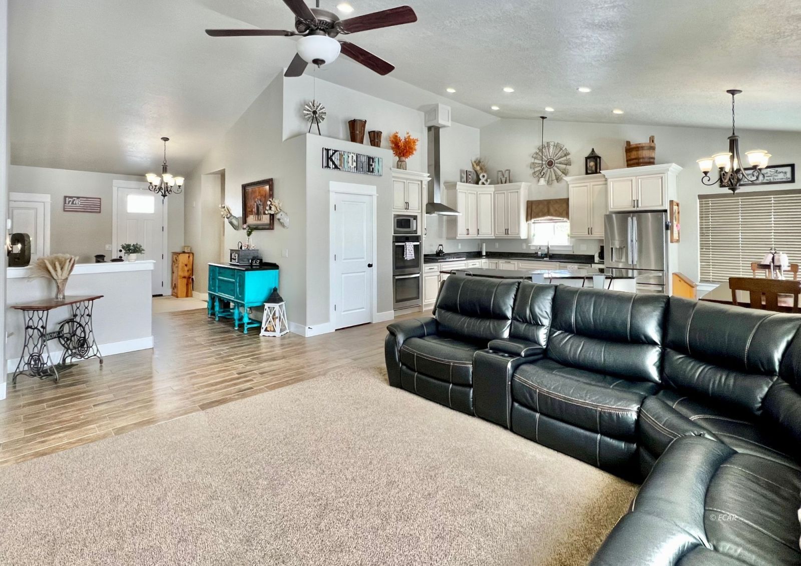 663 Willington Drive Property Photo 7