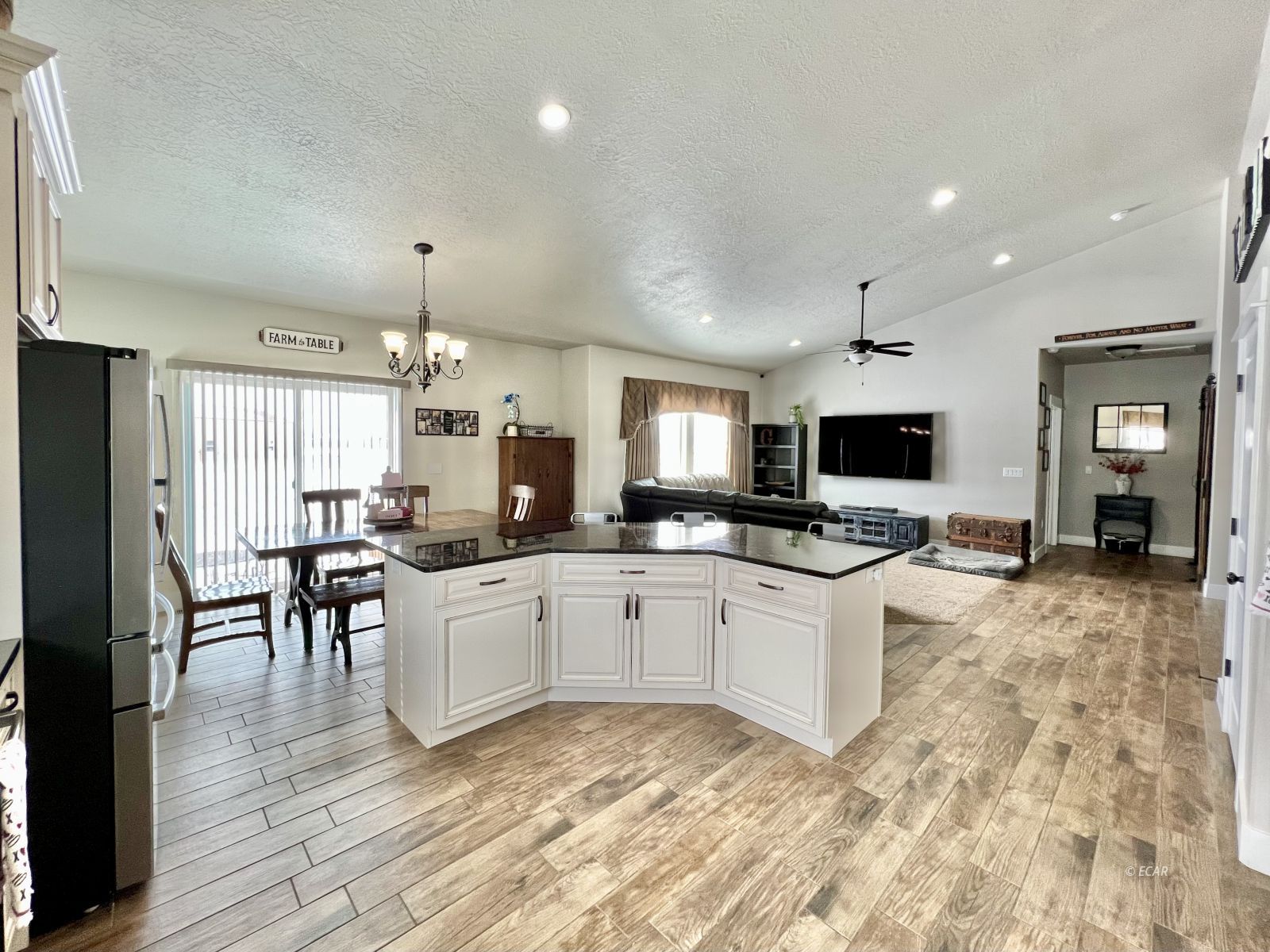 663 Willington Drive Property Photo 10