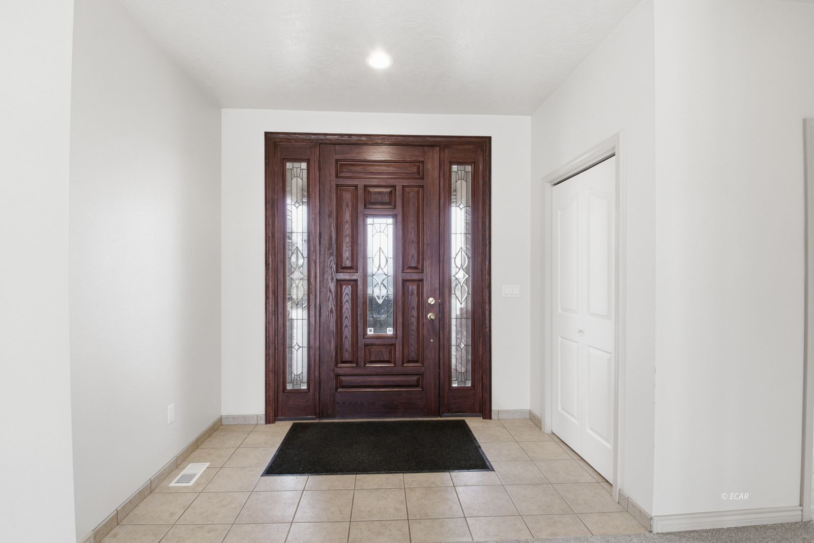 891 Eastlake Drive Property Photo 4