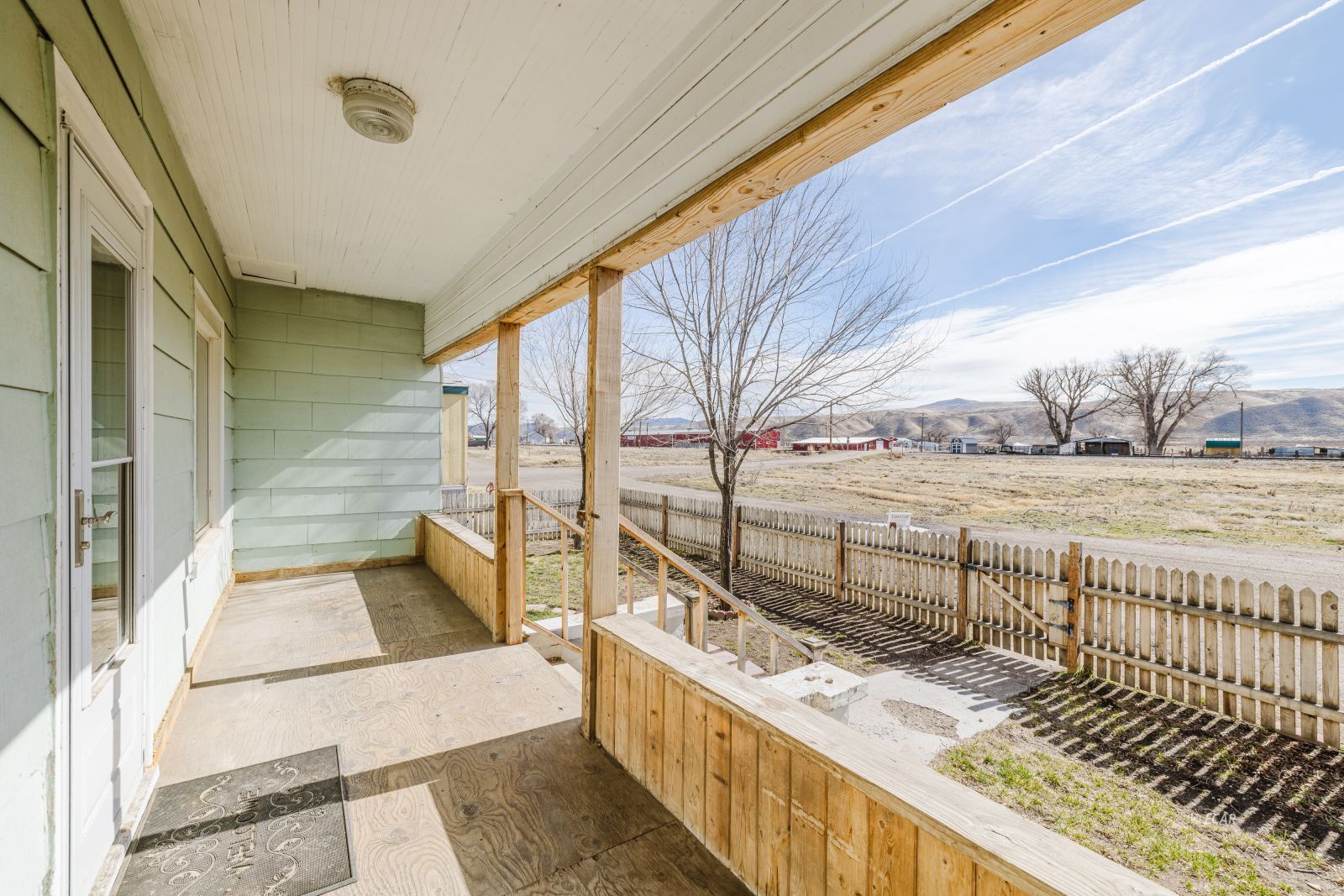 620 Oak Street Property Photo 2
