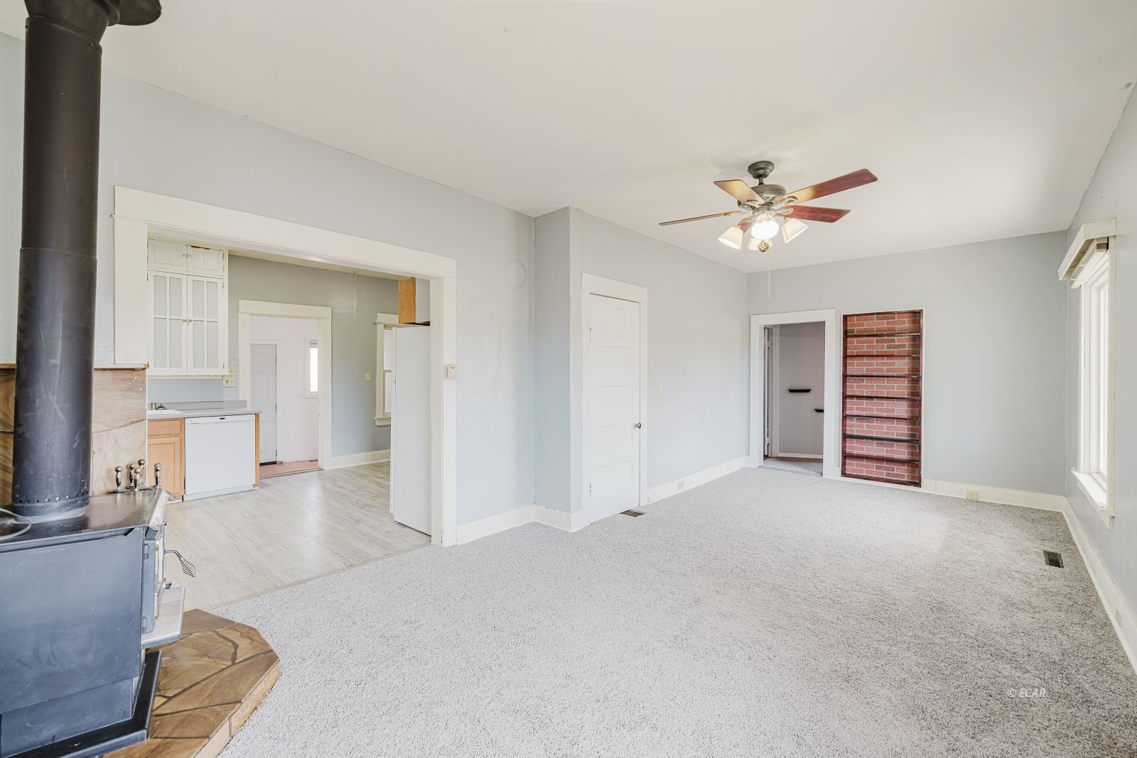 620 Oak Street Property Photo 5