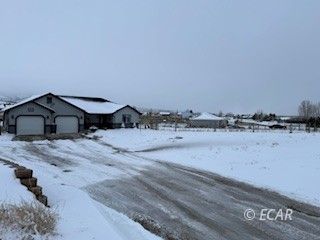 313 Oakmont Drive Property Photo 1