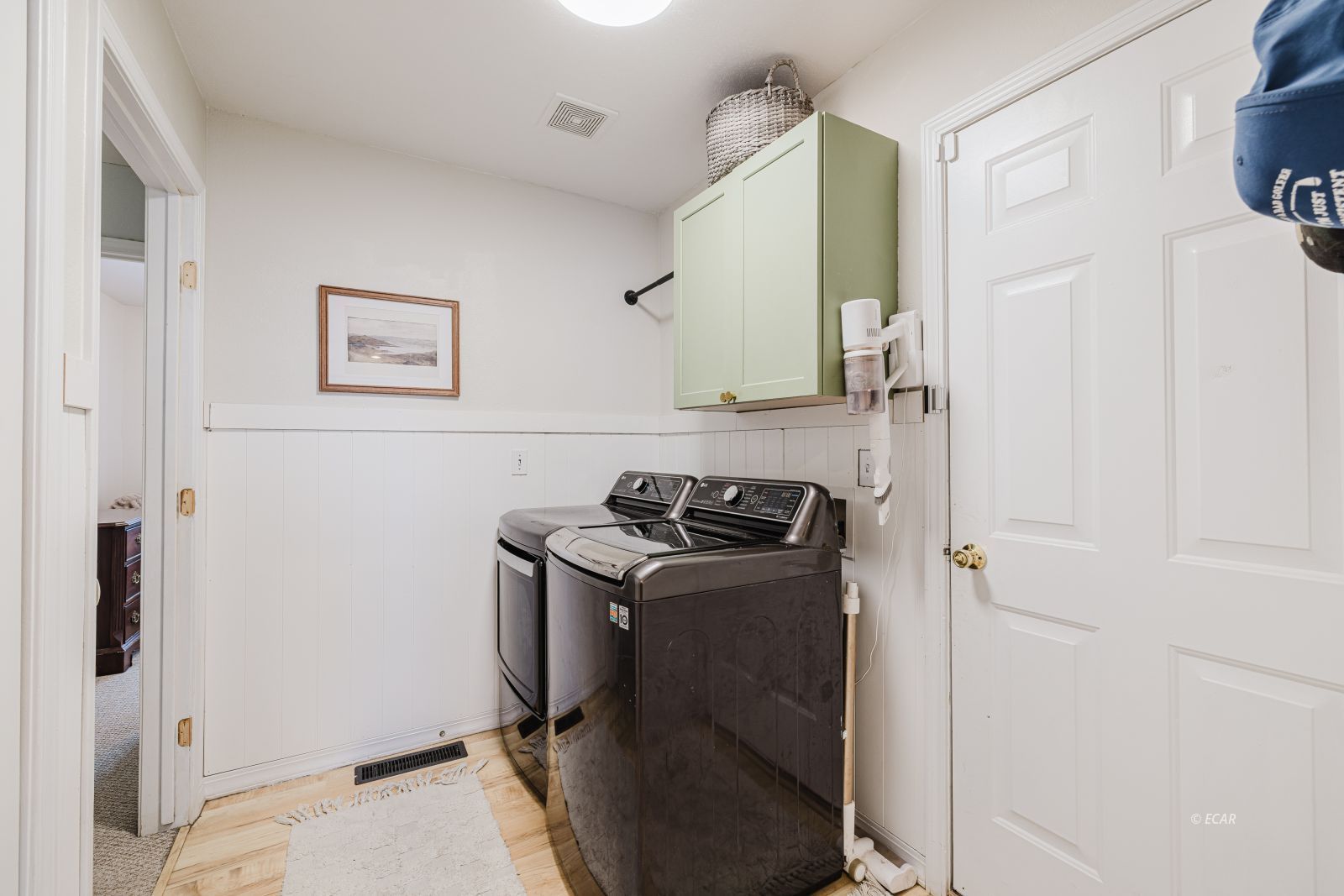 518 Shadybrook Drive Property Photo 12