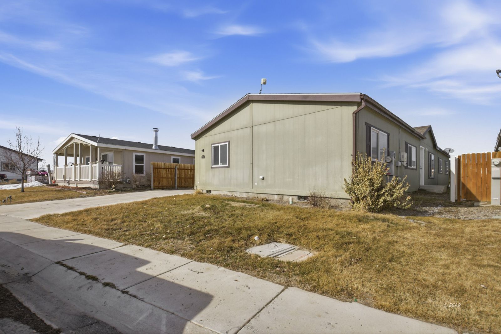 2214 Larkspur Street Property Photo 1