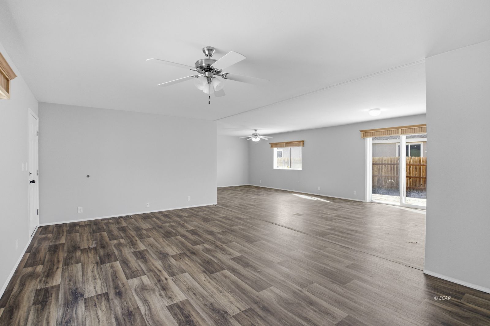 2214 Larkspur Street Property Photo 6