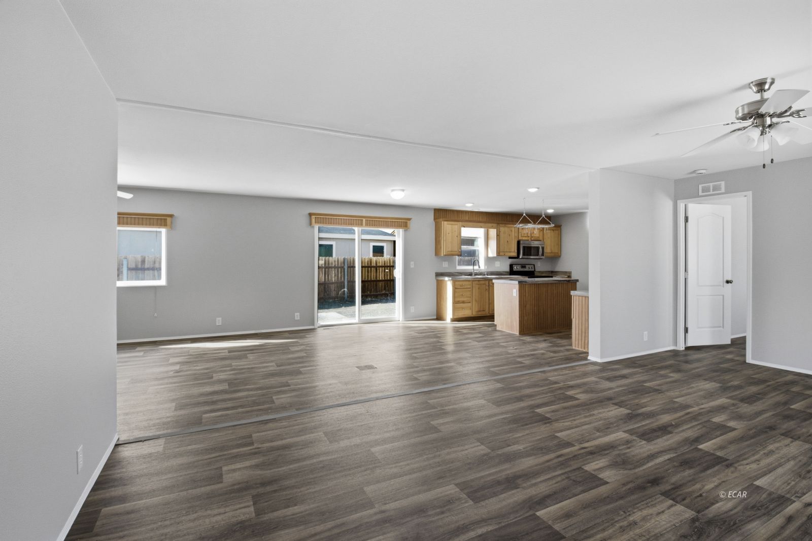 2214 Larkspur Street Property Photo 7