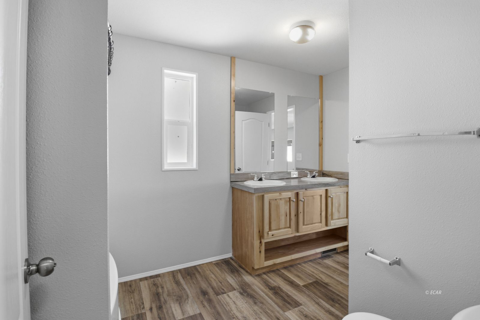 2214 Larkspur Street Property Photo 18