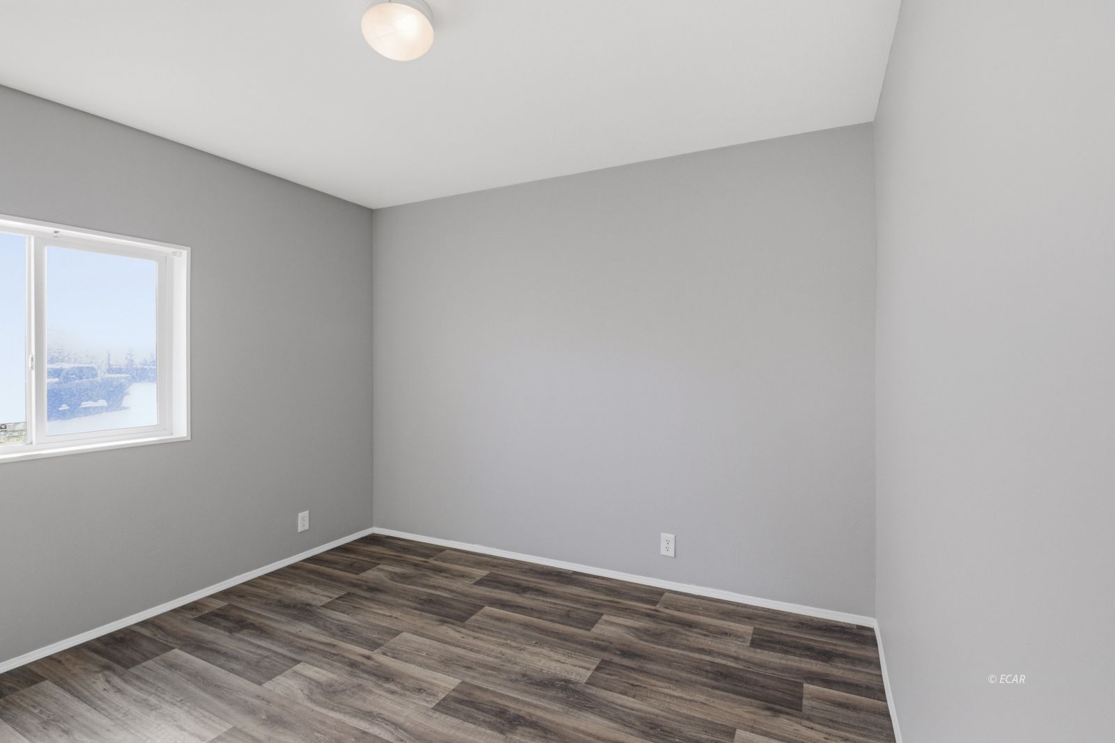 2214 Larkspur Street Property Photo 21
