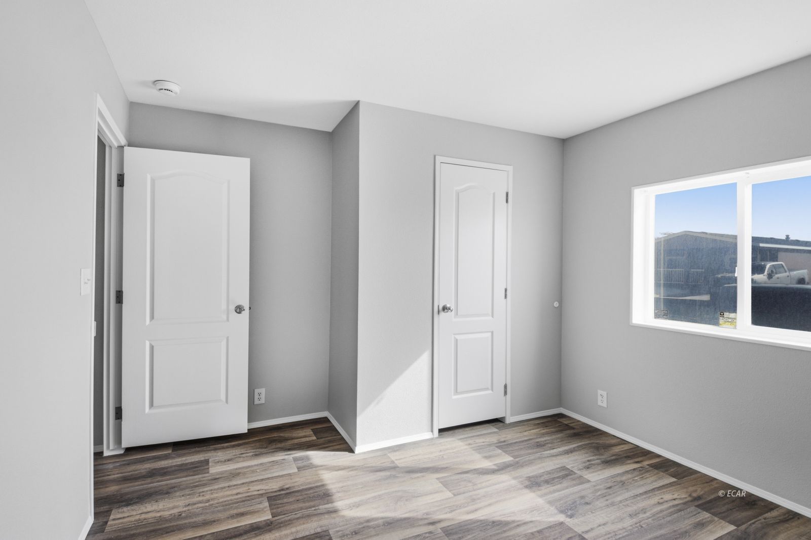 2214 Larkspur Street Property Photo 22