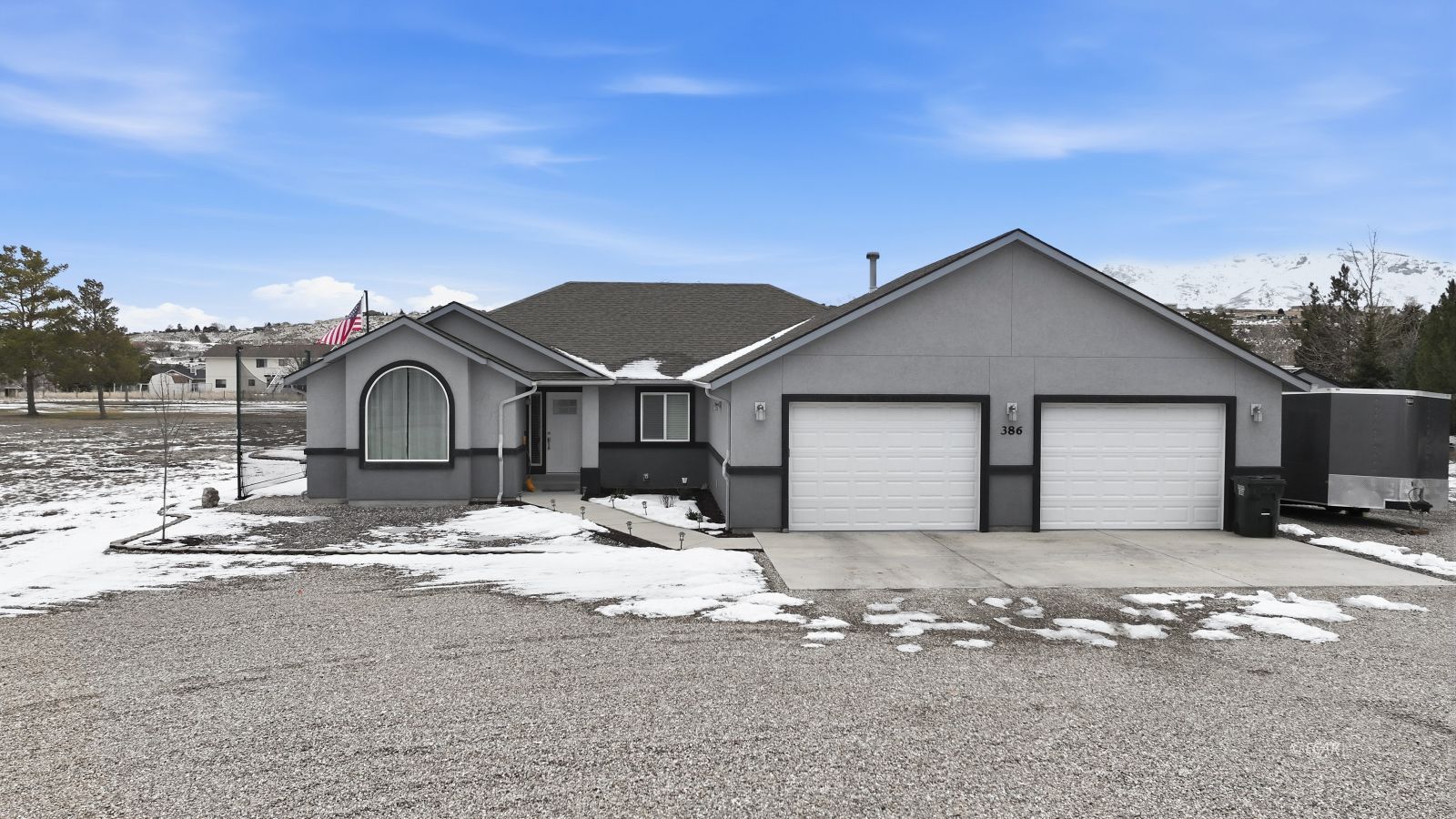 386 Flora Drive Property Photo 1