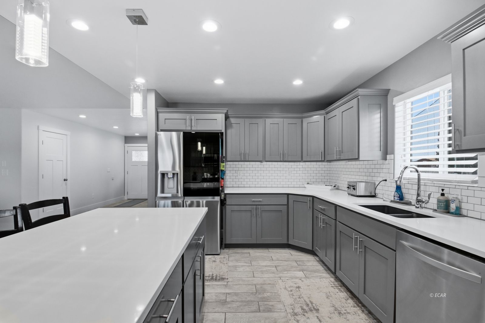 386 Flora Drive Property Photo 15