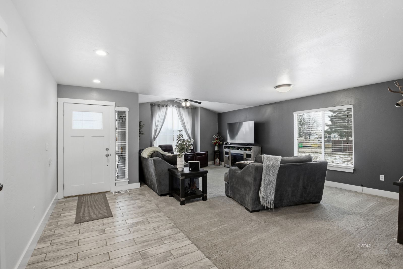 386 Flora Drive Property Photo 18