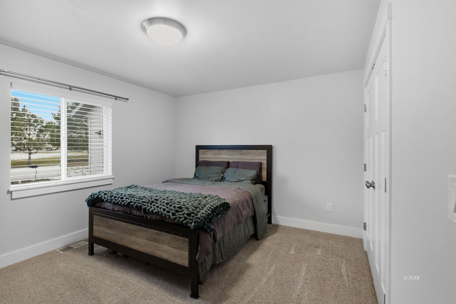386 Flora Drive Property Photo 26