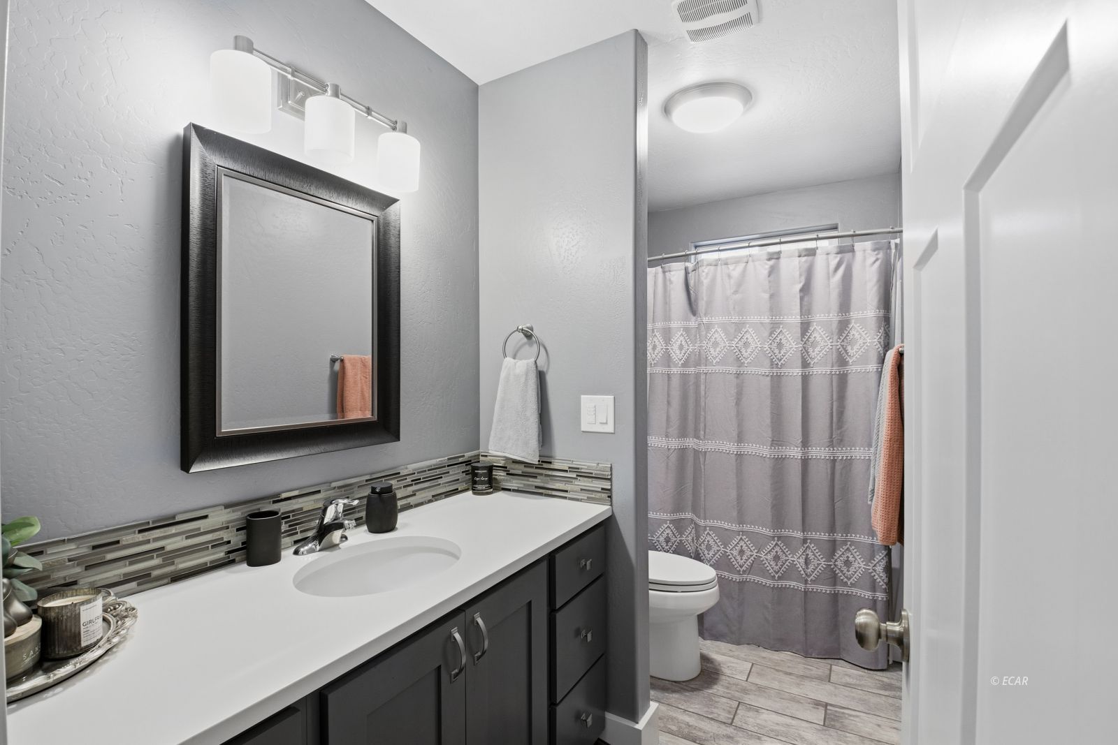 386 Flora Drive Property Photo 28