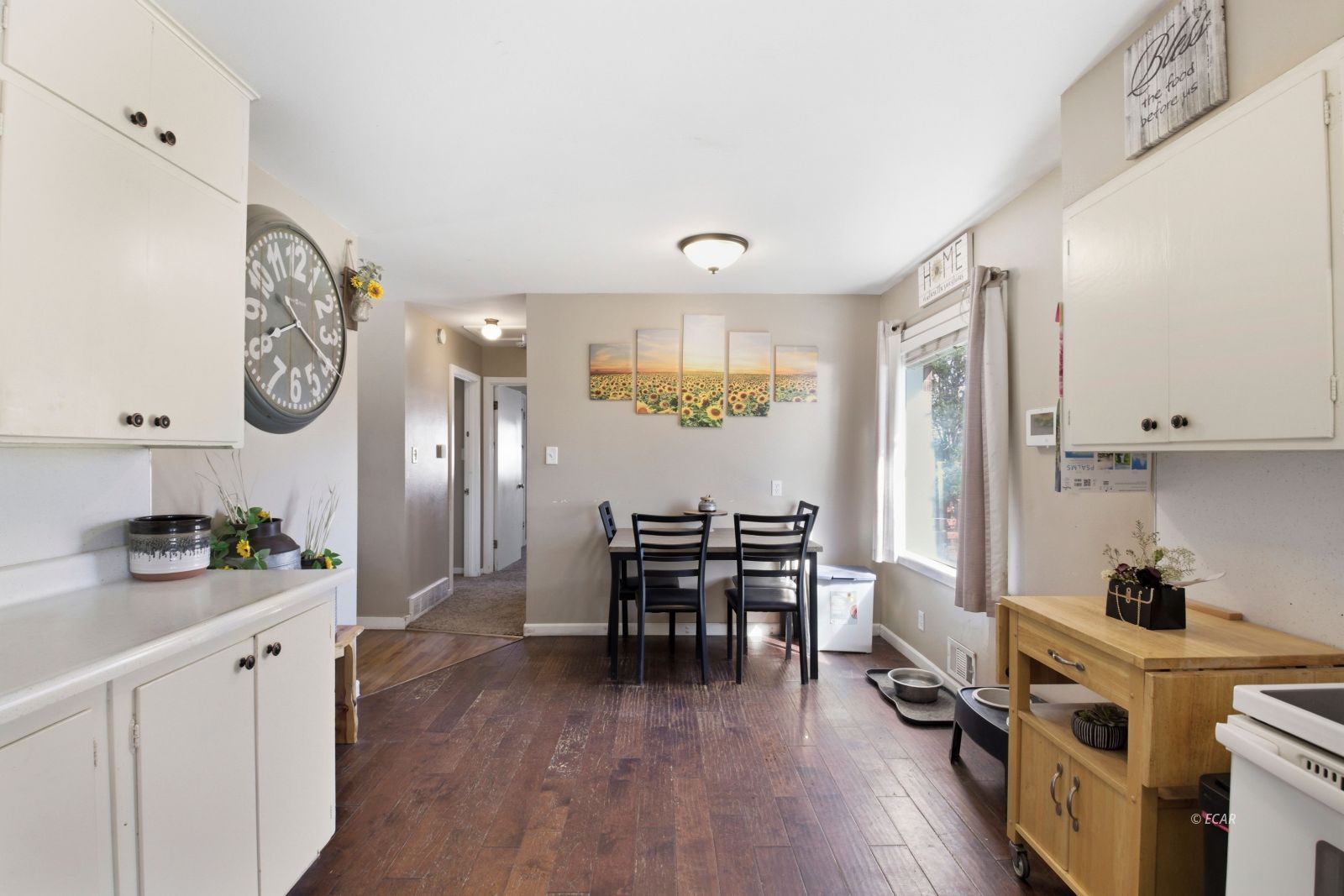 1380 Oak Street Property Photo 6