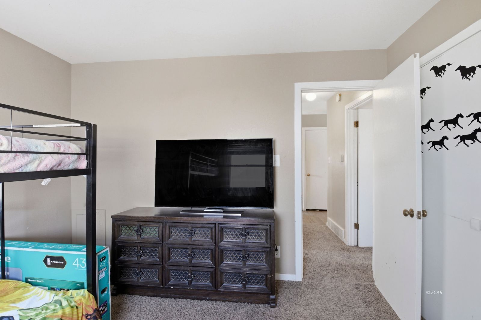 1380 Oak Street Property Photo 11