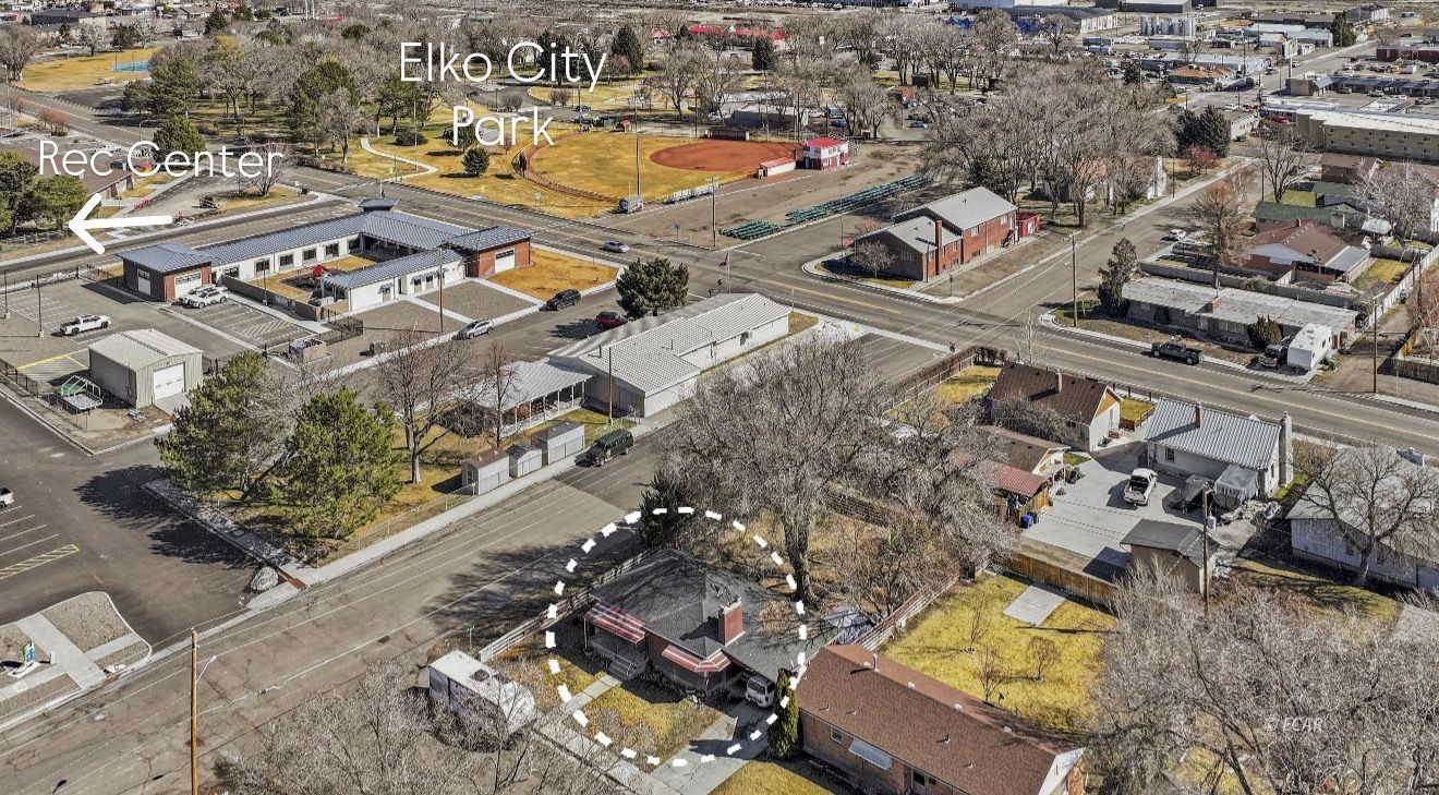 1380 Oak Street Property Photo 24