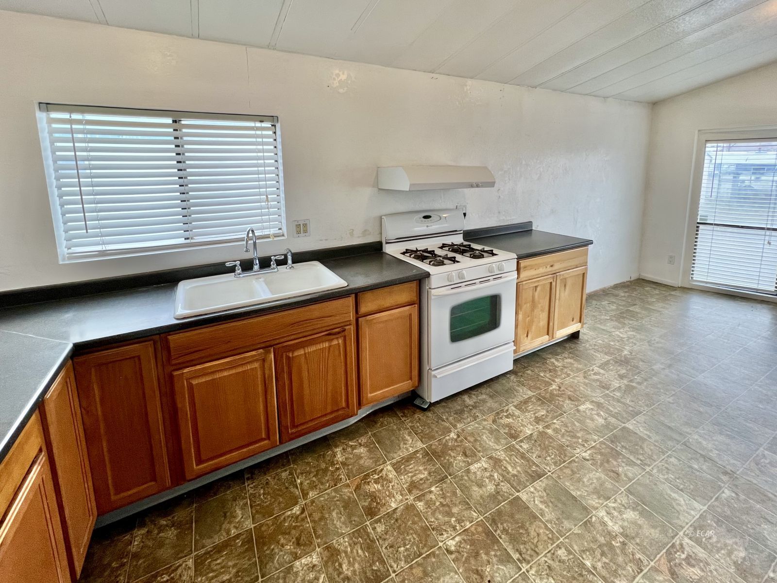 3433 Crow Avenue Property Photo 7