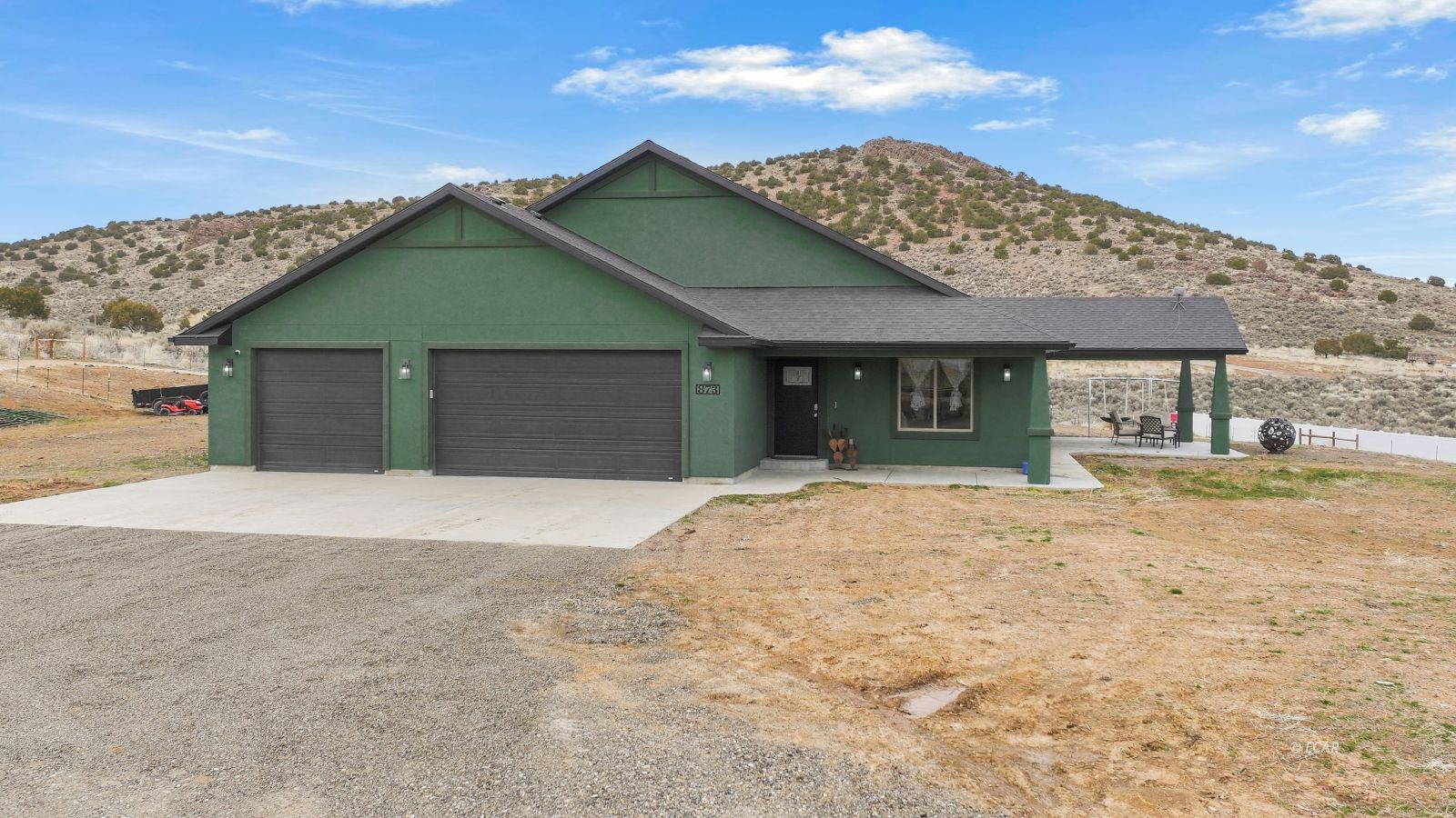 873 Lovelock Street Property Photo 1