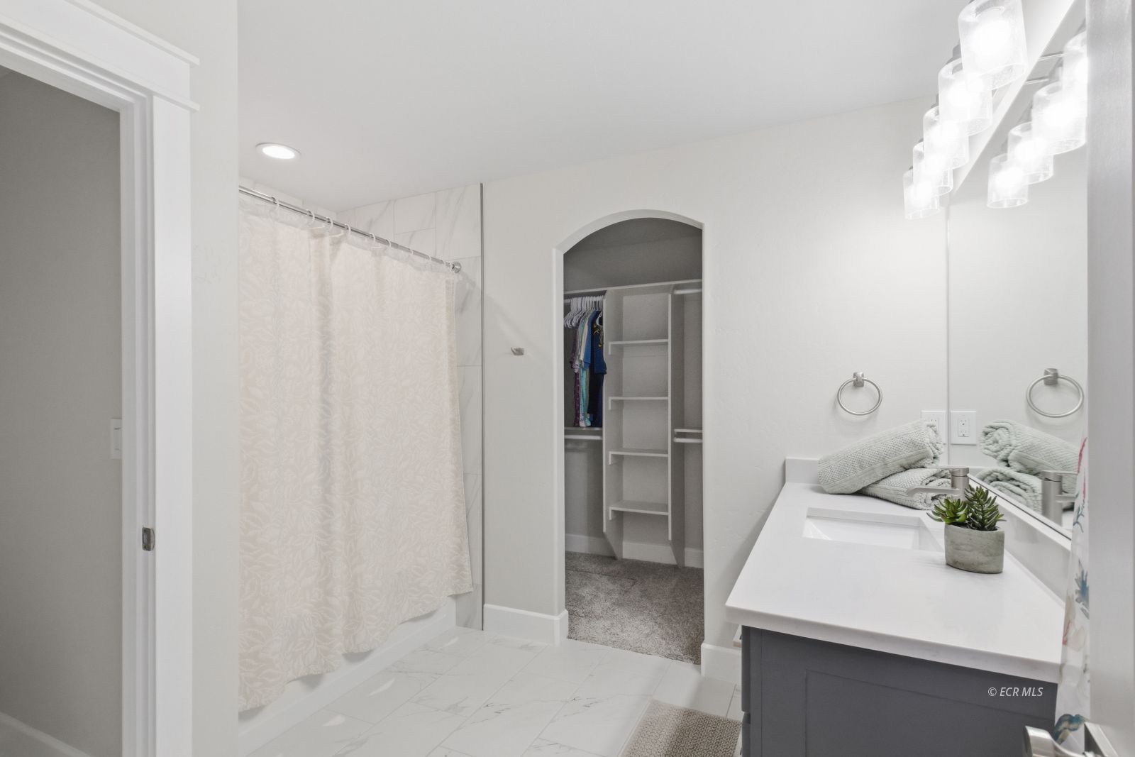 873 Lovelock Street Property Photo 15
