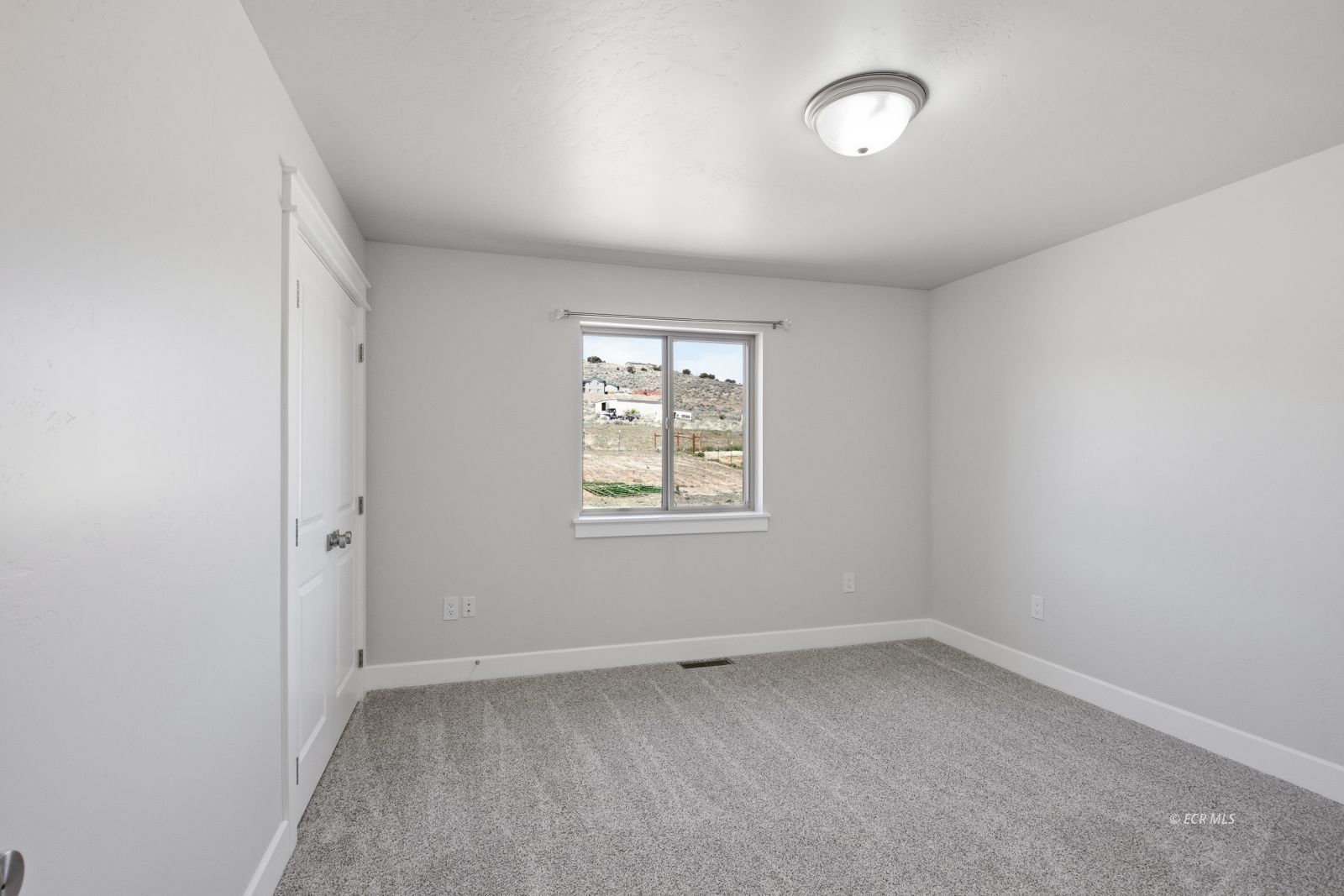 873 Lovelock Street Property Photo 21