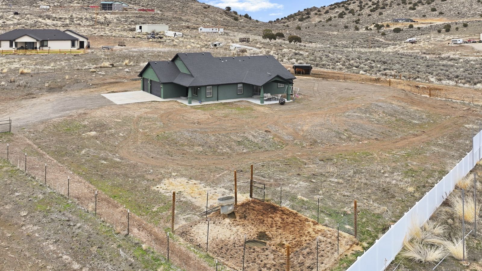 873 Lovelock Street Property Photo 28