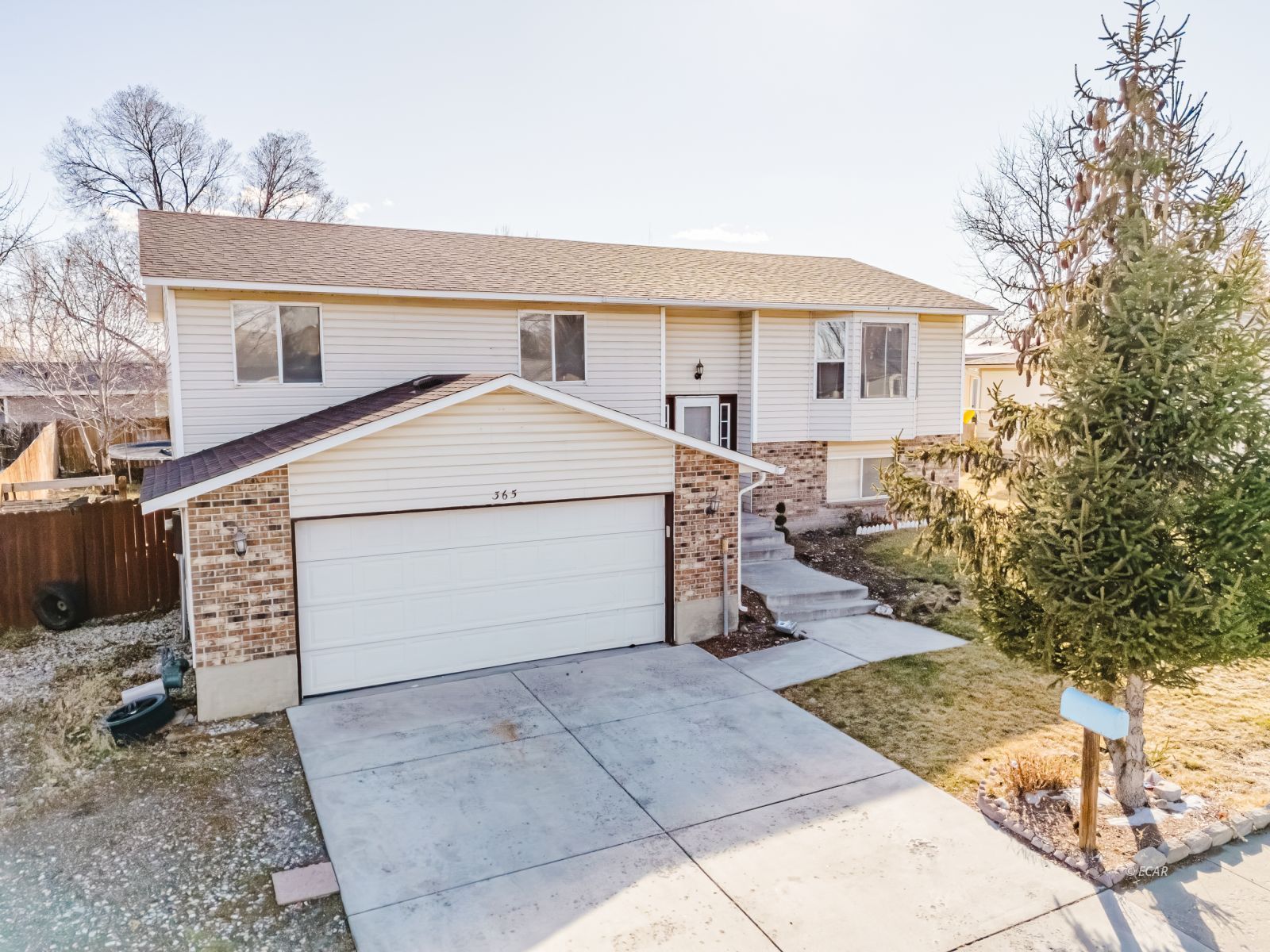 365 Barite Street Property Photo 3