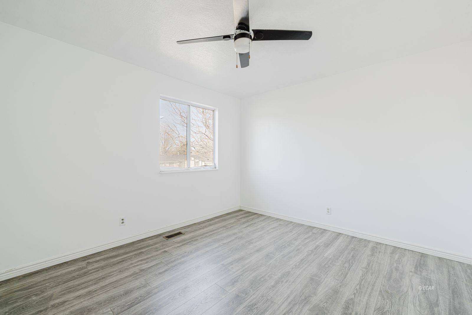 365 Barite Street Property Photo 24