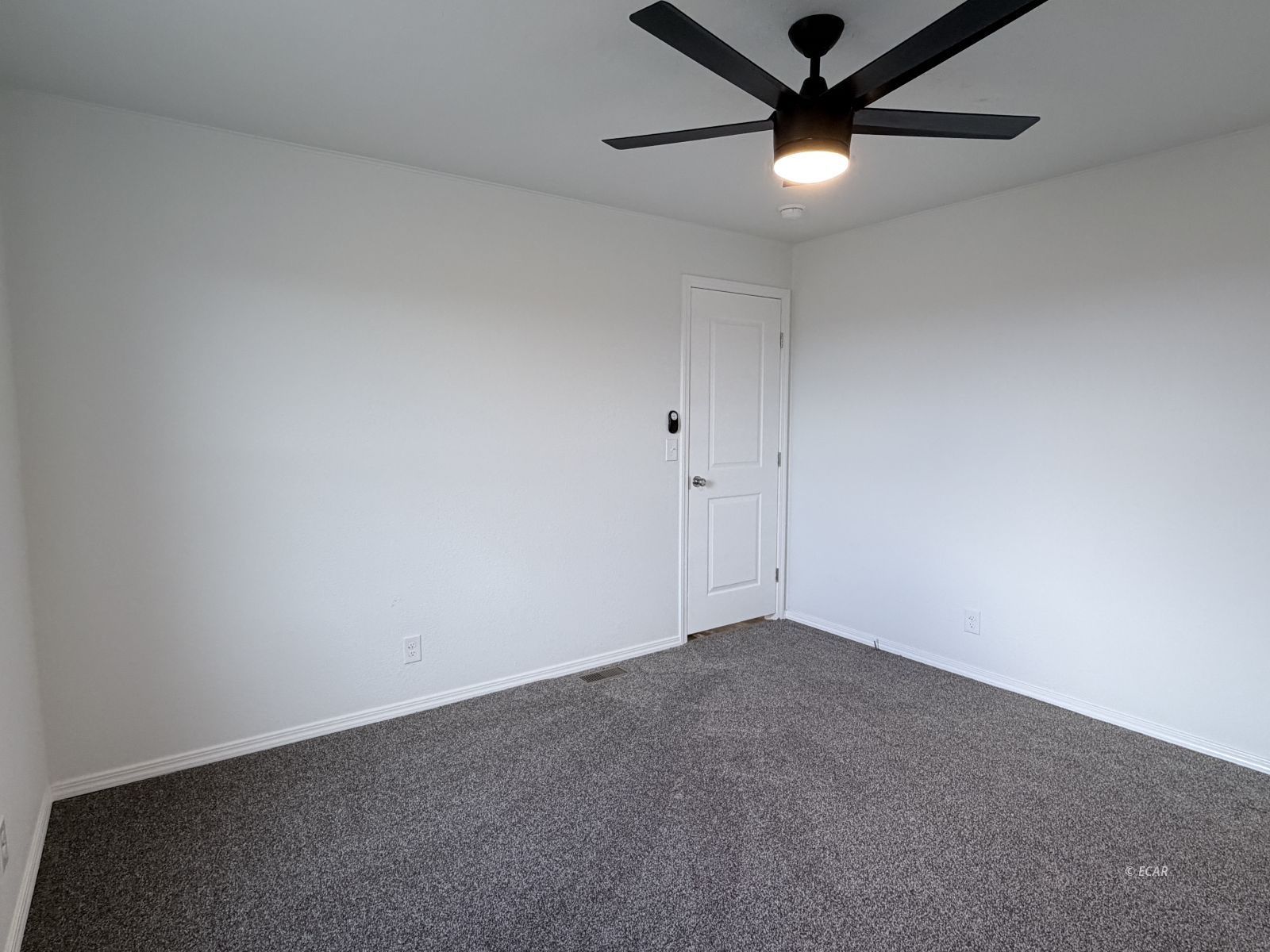 7455 Frontier Drive Property Photo 7
