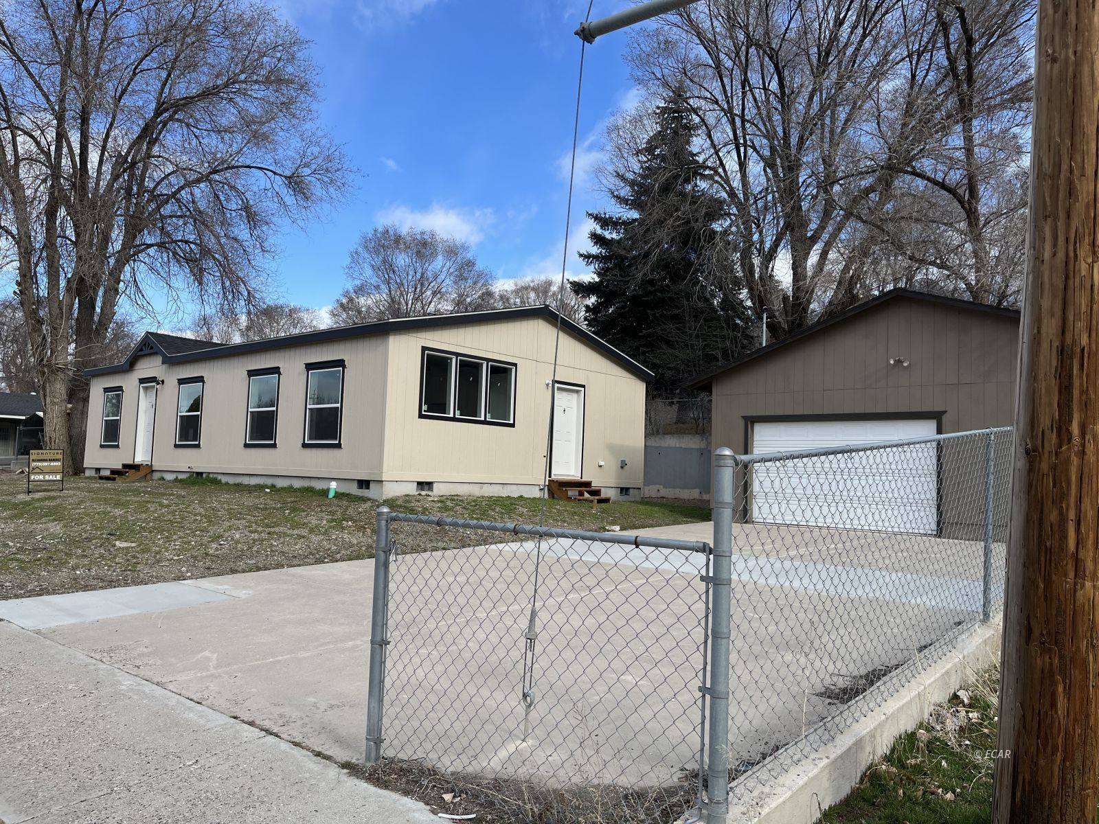 366 Wilson Avenue Property Photo 2