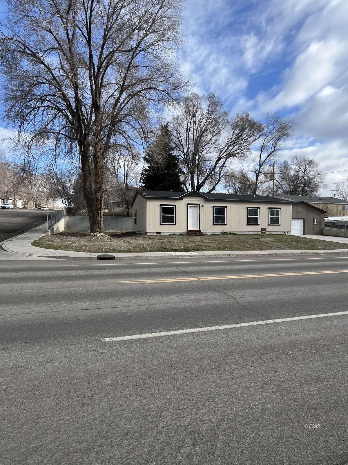 366 Wilson Avenue Property Photo 7