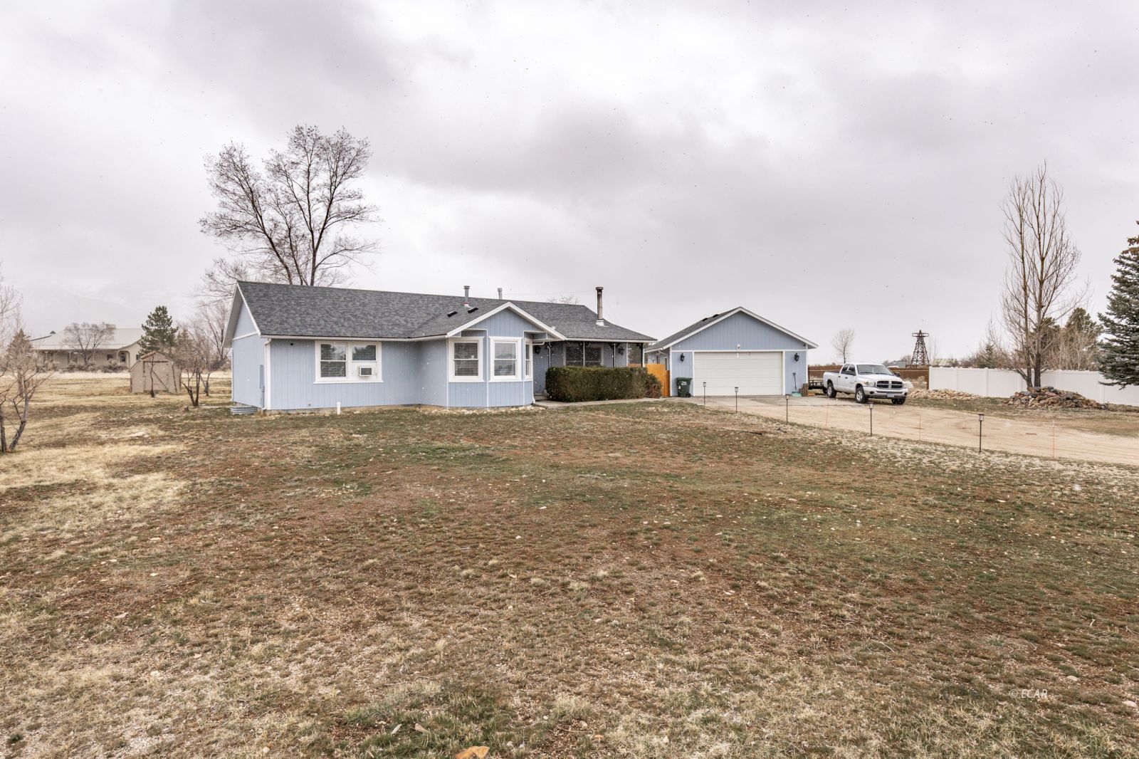 878 Palace Parkway Property Photo 2