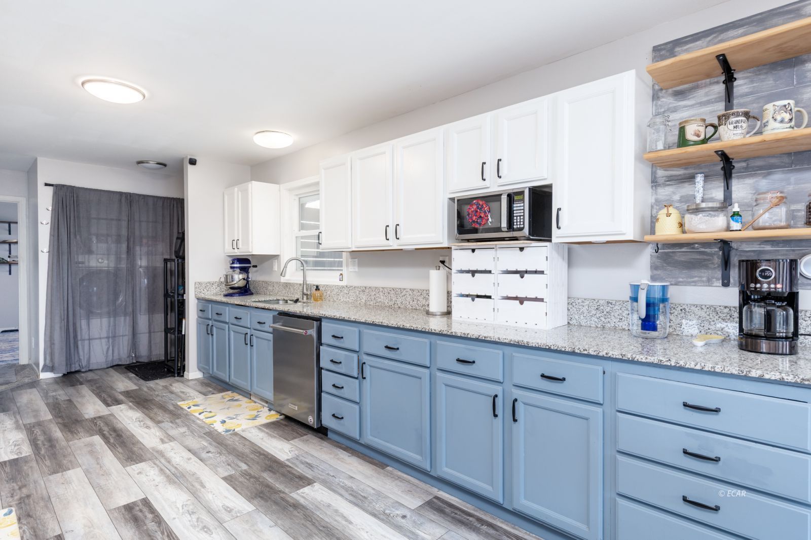 878 Palace Parkway Property Photo 9