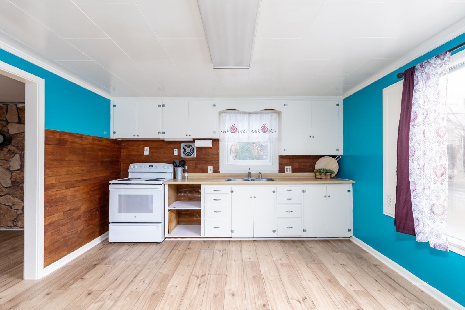 390 Ash Street Property Photo 9