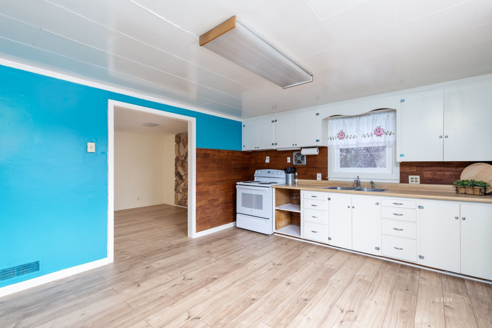 390 Ash Street Property Photo 10