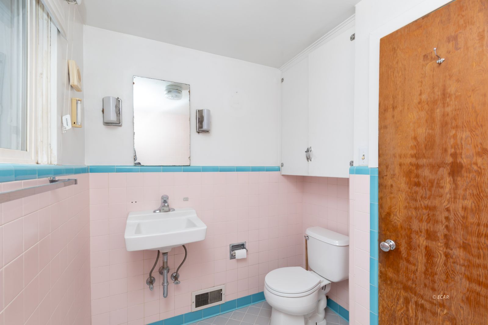 390 Ash Street Property Photo 19